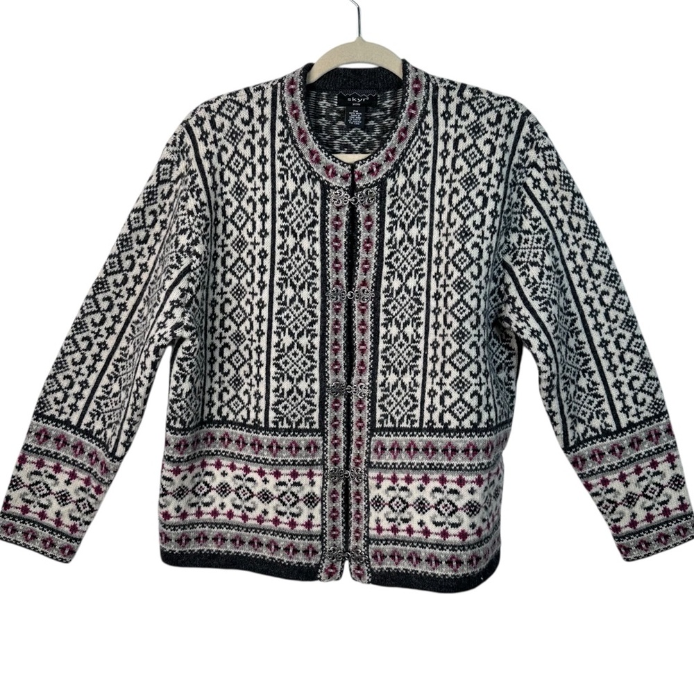 SKYR Wool Fair Isle Sweater MP Black White Metal Clasps Nordiccore Heritagecore